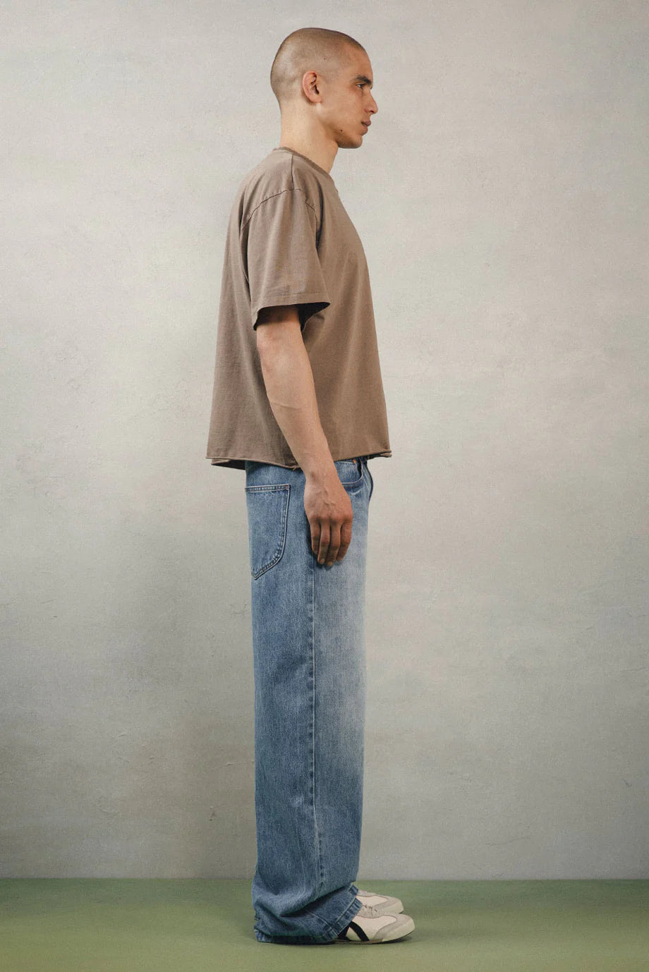 Elwood Oversized Crop Core Tee Vintage Brown