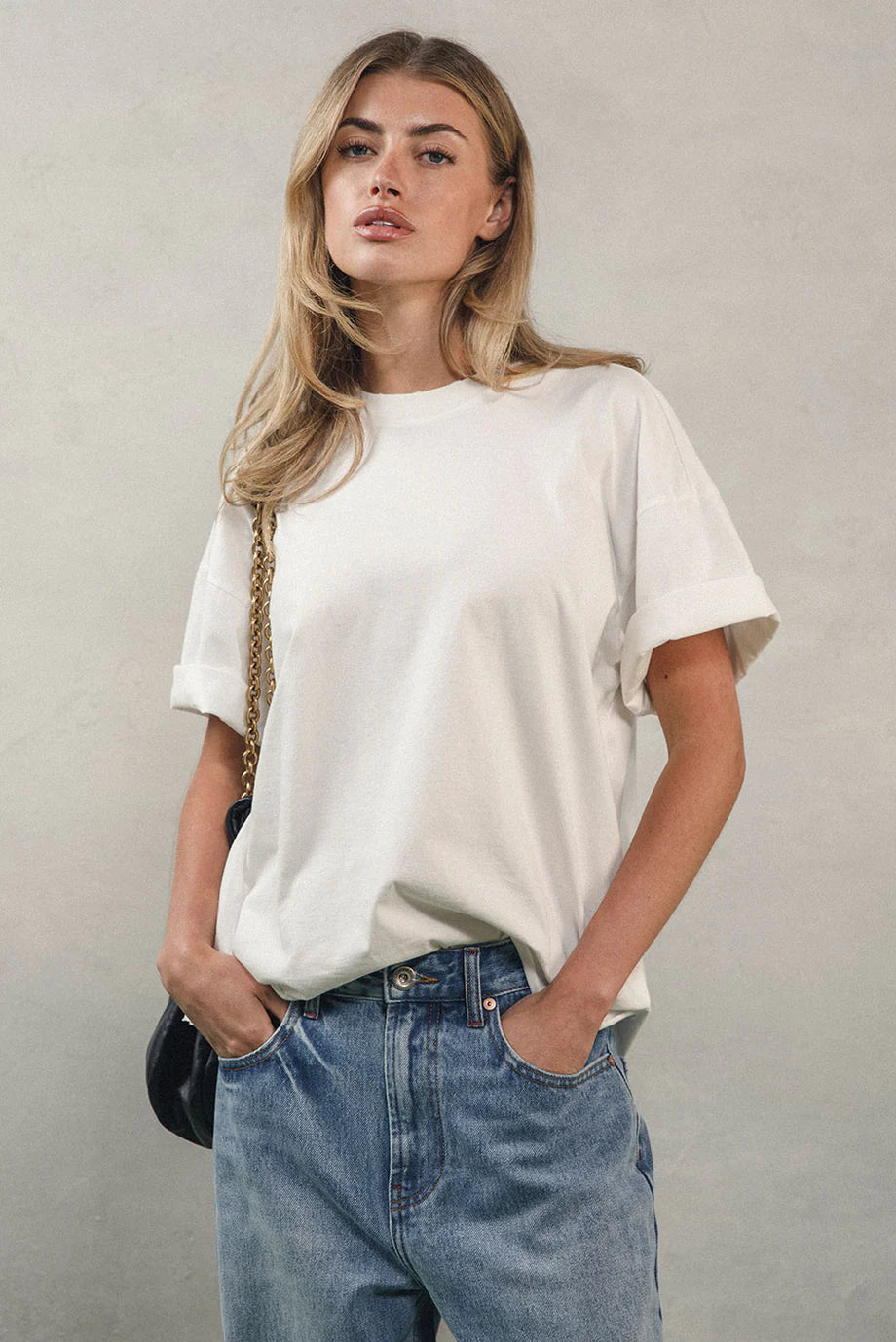 Elwood Oversized Crop Core Tee Vintage White